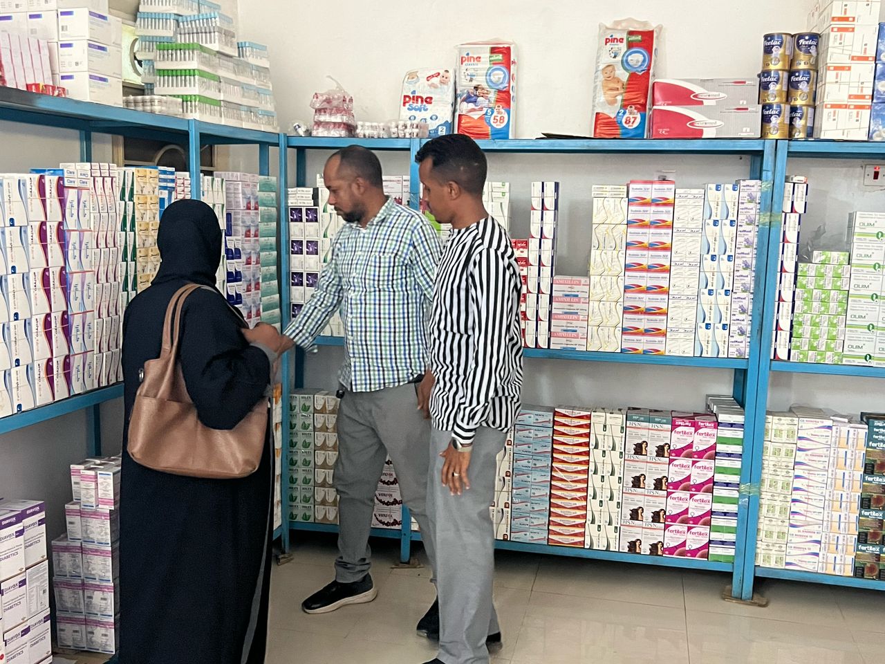 | المجلس القومي للأدوية والسموم ينفذ جولة إشرافية على شركات الأدوية بولاية القضارف